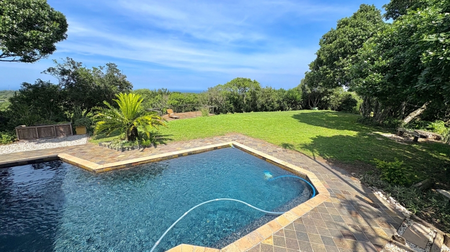 6 Bedroom Property for Sale in Lovemore Park Eastern Cape